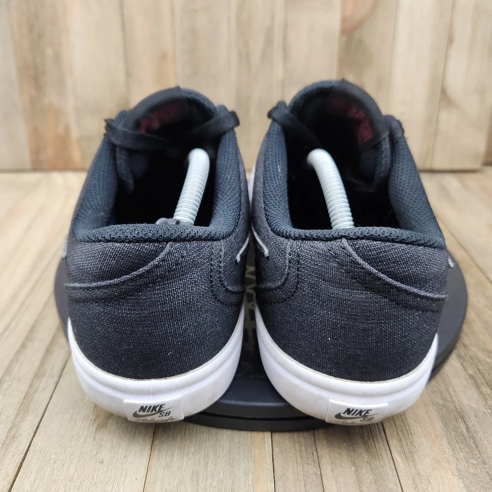 Nike SB Check Solarsoft Mens size 8 Canvas Black Skate Shoes 843896-001